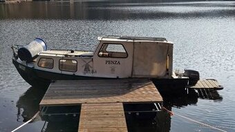 Holandská kajutová loď s kotvením