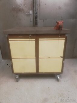 Dílenský stůl, ponk