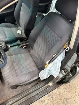 Poptávám tuto sedačku řidiče - Audi a4 b5