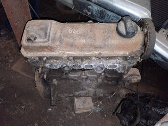 VW Golf 1 motor 1,6 benzin - 1