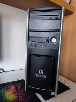 Stolní PC Terra Core i5-6500/8GB DDR4/SSD