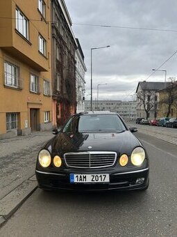 Mercedes E240 W211