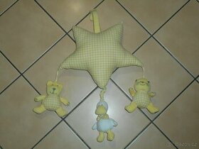 Hrací hvězdička na zavěšení pro miminko.