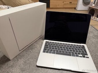 Apple MacBook Air M4