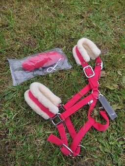 Ohlávka a vodítko s beránkem červená