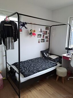 Detska kovova postel s nebesy cerna