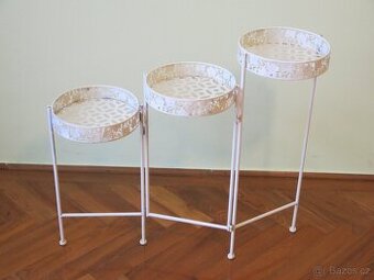 Prodám třídílný kovový skládací stojan na květiny