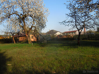 Pozemek pro stavbu RD,Červený Kostelec-Stolín,781m2