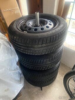 Letní pneu s disky 195/65/R15