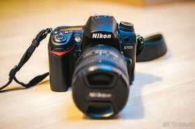 Nikon D7000 + Nikkor 16-85mm a příslušenství