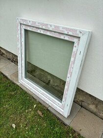 Plastové okno 90x90 Bílá