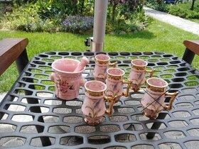 Růžový porcelán - 4 ks likérka, miniatura hmoždíř - 1