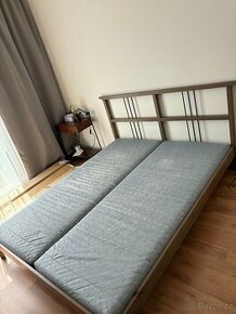 dřevěná postel, šedé mořidlo, borovice 160 x 200 cm, Ikea
