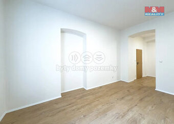 Prodej bytu 1+1, 41 m², Praha, ul. Vysočanské náměstí - 1