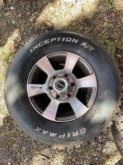 Prodám celoroční sadu kol 235/75 R15