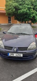 Auto na náhradní doly