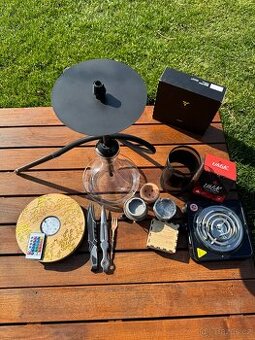 Prodám vodní dýmku Vyro Versa Black s kompletním příslušenst