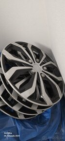 sada ocel.disků R15 + zimní pneu (Kia Ceed) + puklice