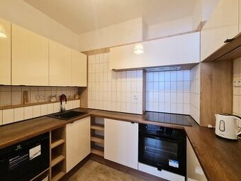 Prodej bytu 2+1 (50,5 m2), Baranova, Praha 3