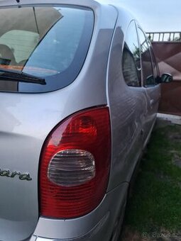 Xsara Picasso zadní světlo pravé ( za spolujezdcem )