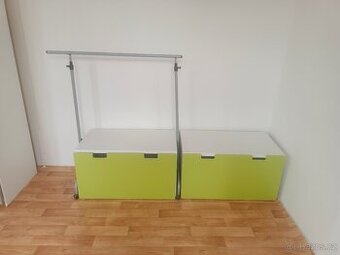 Skříňka (botník) s polohovatelnou šatní tyčí - 1
