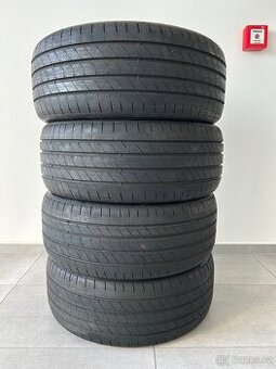 Goodyear Eagle F1 Asymmetric 6 235/40 R19 96W XL SEAL