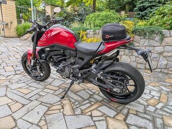 Ducati Monster 937