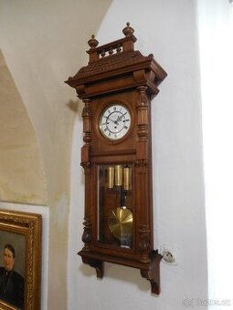 Hodiny čtvrťové pendlovky Wien
