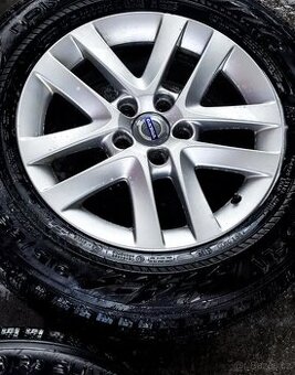 Kola VOLVO R16 s pneu NOKIAN HAKKAPELIITTA R3 SUV