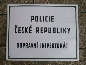 Cedule smaltovaná POLICIE s poštovným za 1.500 kč