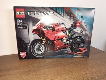 LEGO Technic 42107 Ducati Panigale V4 R