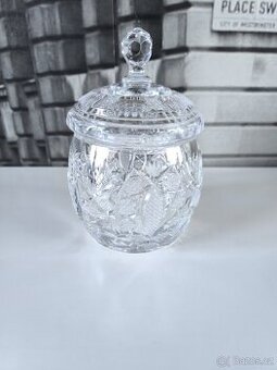 Ručně broušená křišťálová dóza - cukřenka