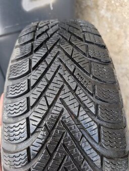 Zimní pneu Pirelli Cinturato Winter 185/65 R15 88T
