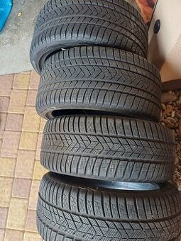 Zimni pneu. 275/35R20  245/40R20