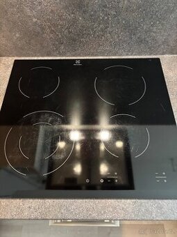 Sklokeramická varná deska Electrolux EHF6241FOK černá/sklo