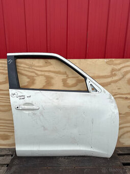 PRODÁM PRAVÉ PŘEDNÍ DVEŘE NISSAN JUKE F15