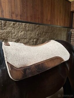 westernová podsedlová deka