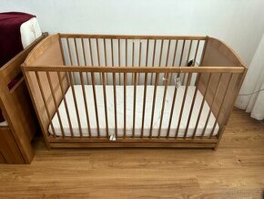 Dětská postel, střední rozměr
