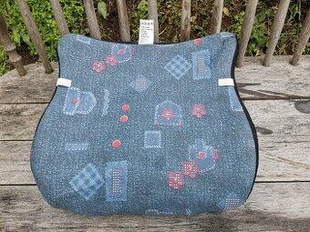 Prodám dětský podsedák do auta