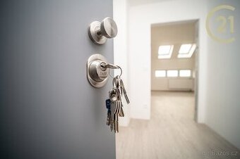 Byt - atelier v OV 1+kk, cca 30 m2, Jenišovice okr. Jablo... - 1