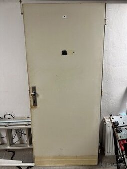 Dveře L80 vchodové