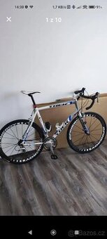 Silniční kolo Trek