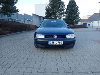 VW Golf 4