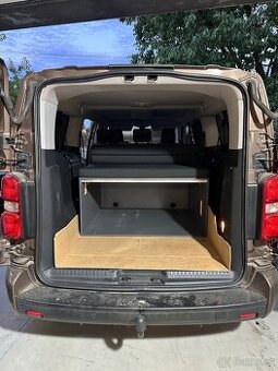 Prodám spací vestavbu na Toyota Proace L1/L2