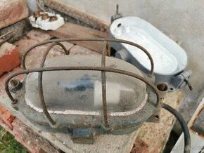 Industriální světlo