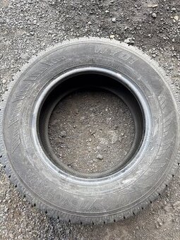 Pneumatiky  zimní 215 /70R15C Yokohama WY01