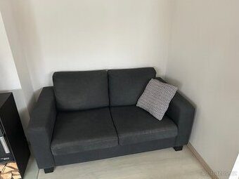 Dvoumístná pohovka