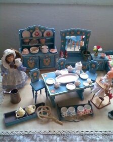 Retro  modrý nábyteček s panenkami - 1