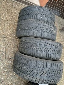 Zimní pneu Pirelli 235 /55 R18