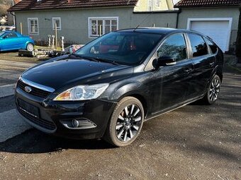 Ford Focus 1.6i 85kw,r.2009, serviska, nová STK